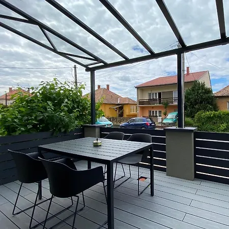 Luxury Apartamento Keszthely