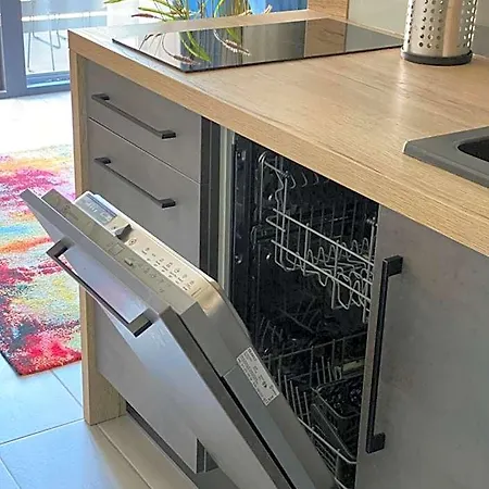 Luxury Apartment *